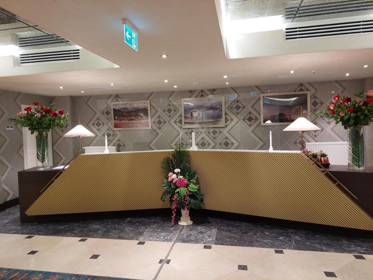 Somerset City Centre Atyrau Exterior photo